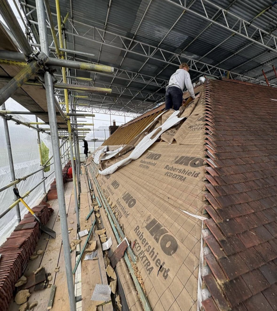 Warning Signs Your Roof Needs Repair